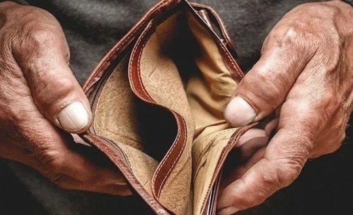 Şubat  ayı açlık sınırı 19 bin TL, yoksulluk sınırı 52 bin TL olarak açıklandı. Türkiyede rahat geçinebilmek bir hayal mi?