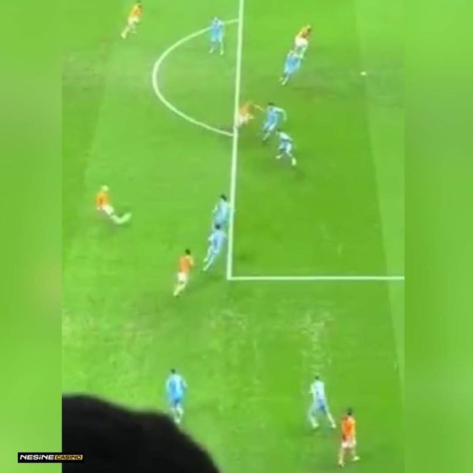 Galatasaray 2 - 1 Antalyaspor . Rams Park'ta yine rezalet bir hakem ve rezil var hakemleri! Maçı nasıl buldunuz?