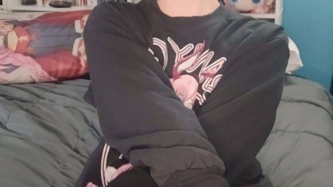 Sizcede bu femboy çok tatlı değil mi?