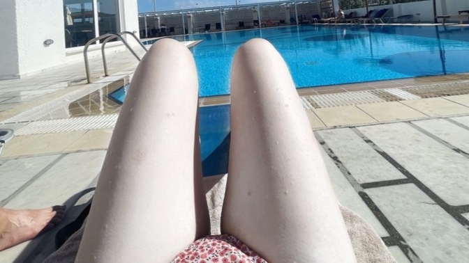 Beyaz tenli olduğum için kendimden nefret ediyorum, solaryumla kaç seansta bronzlaşırım?