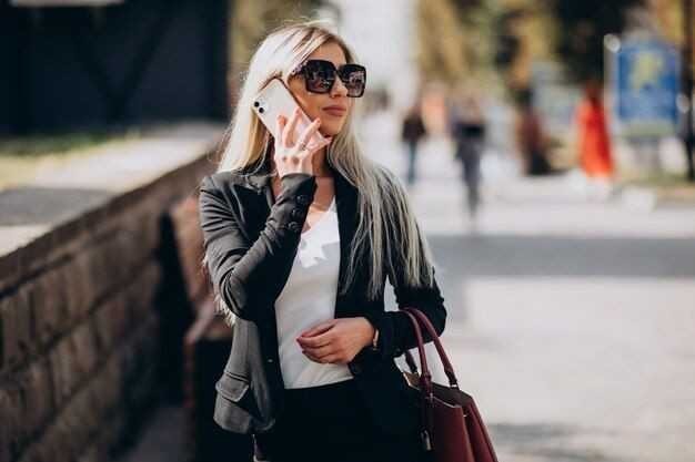 Telefonu ilk defa kaç yaşındayken kullanmaya başladınız?