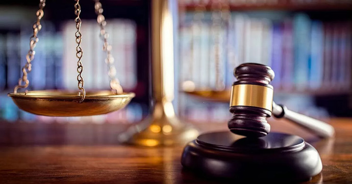 Eşinden habersiz kredi çekerek borçlanıp, haciz gelmesine neden olan koca, boşanma davasında tam kusurlu bulundu. Doğru bir karar mı?
