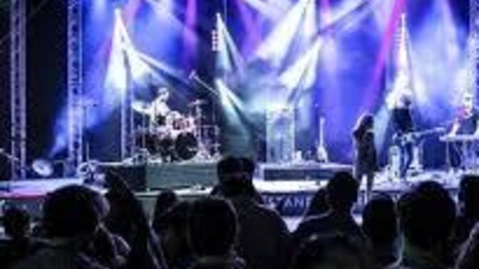 Popüler müzisyenlerin yüksek bilet fiyatları, konserlere erişimi sınırlandırıyor mu?