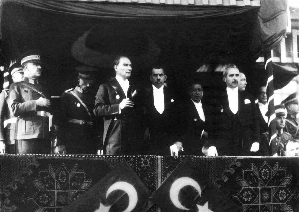 Bu iki önemli olaydan hangisine tanıklık etmek isterdiniz?