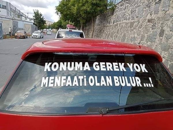 Arabanızın arkasına ne yazdırmak isterdiniz?
