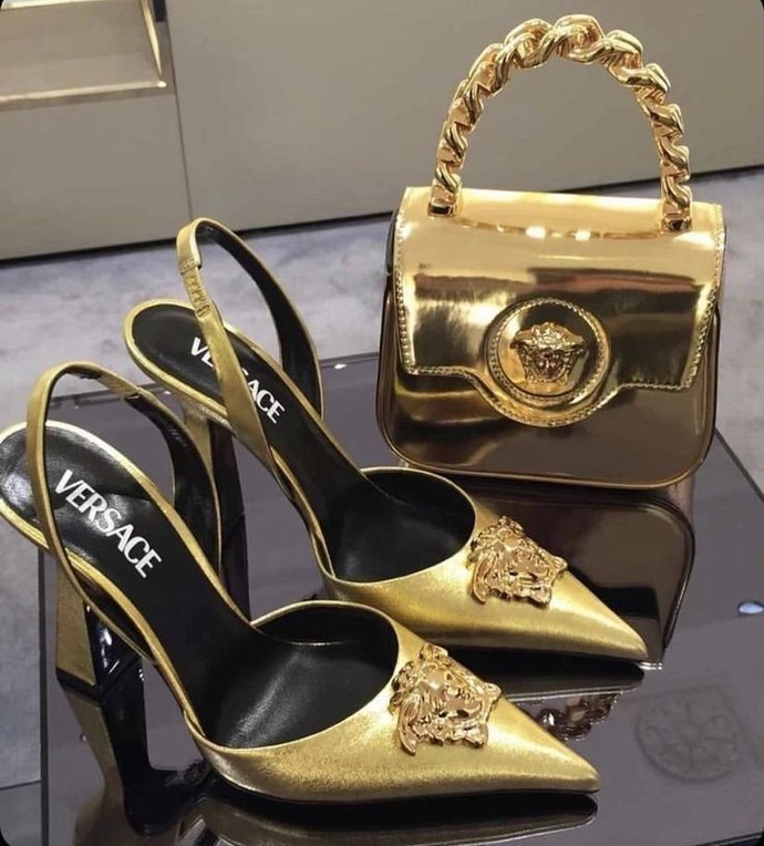 Gold ayakkabı, çanta kullanmak sizce rüküşlük mü?