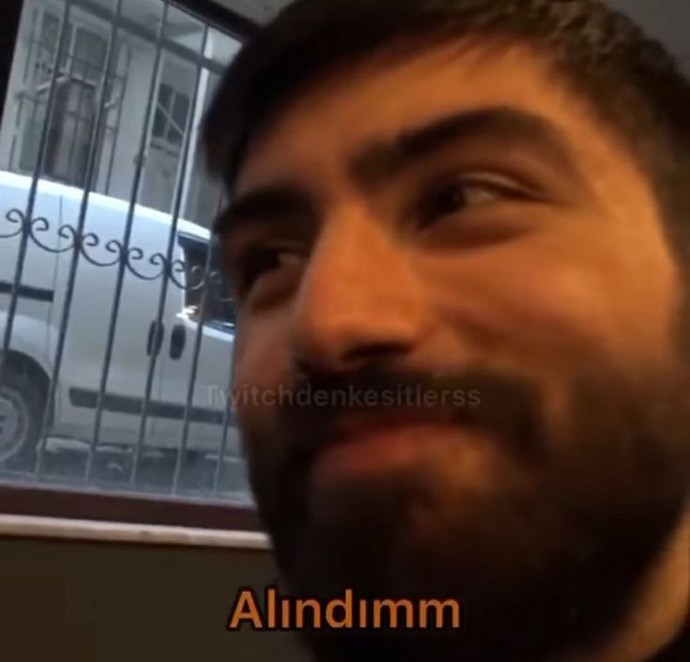 En yakın arkadaşınızı telefon rehberinize nasıl kaydettiniz?