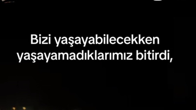 Şöyle göndermeli story vs. paylaşanlar bir tek banamı komik geliyor?