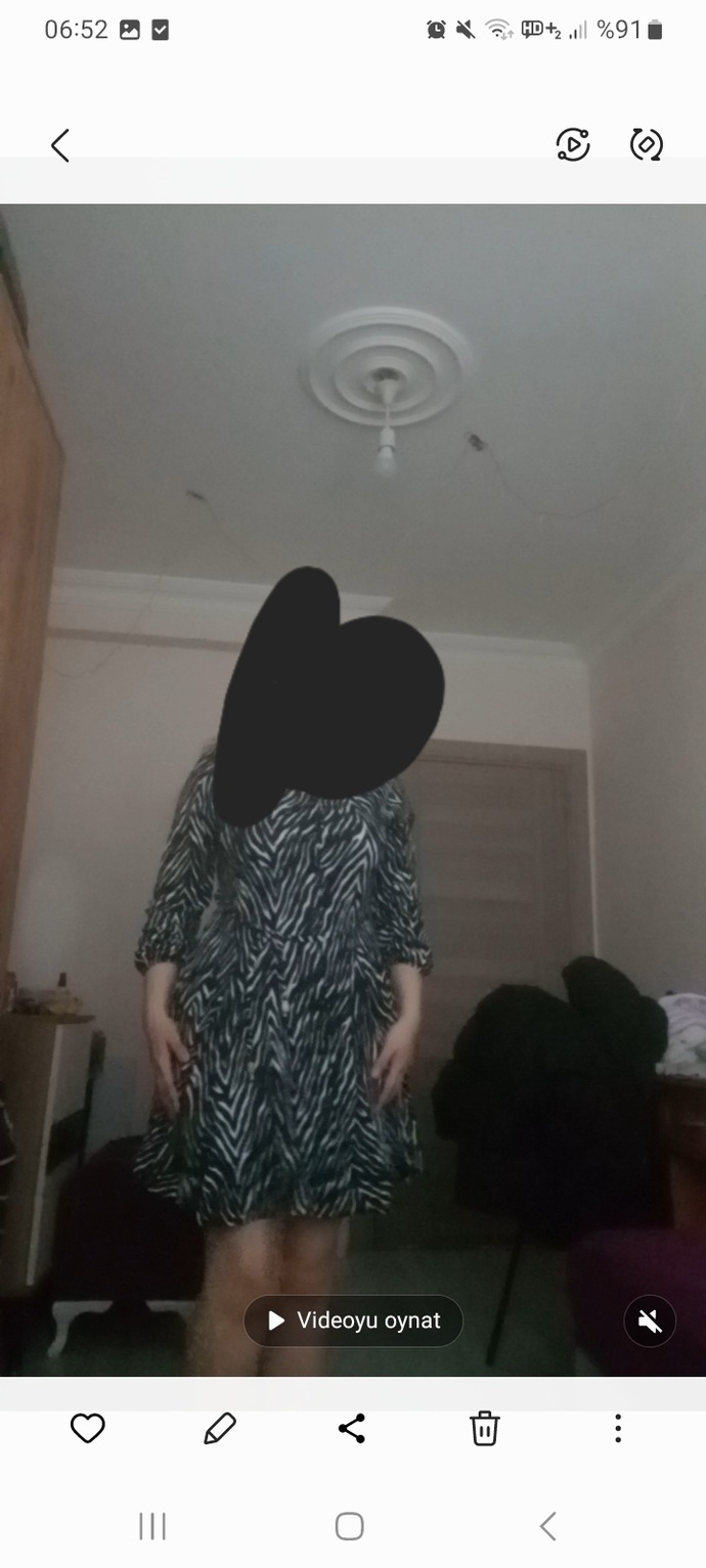 Sizce bu elbise guzel mi saçimi nasil yapsam sefimin nişani var cok yakin birisi degil ama nasil Seksi yapabiliriz?