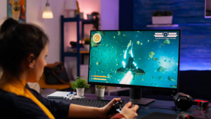 Yaşlı ama genç kalmayı başaran ninenizle veya dedenizle gaming yapmak eğlenceli olur mu?