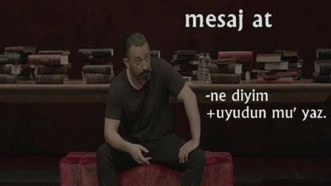 Geceleri uyku tutmadığı zamanlarda birileri ile mesajlaşmayı sever misiniz?