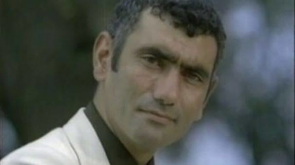Yılmaz Güney sizce yakışıklı bir adam mıydı?