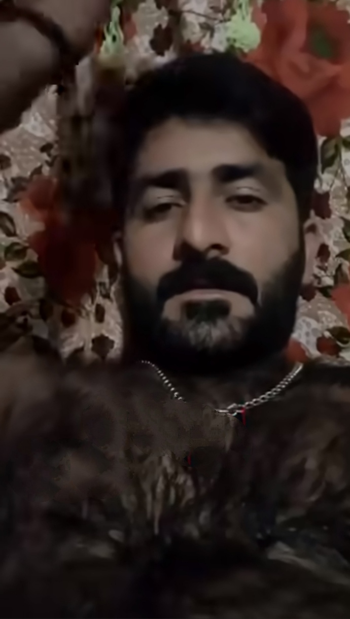 Erkek kişisinin kıllısı mı makbuldür yoksa kılsızı mı?