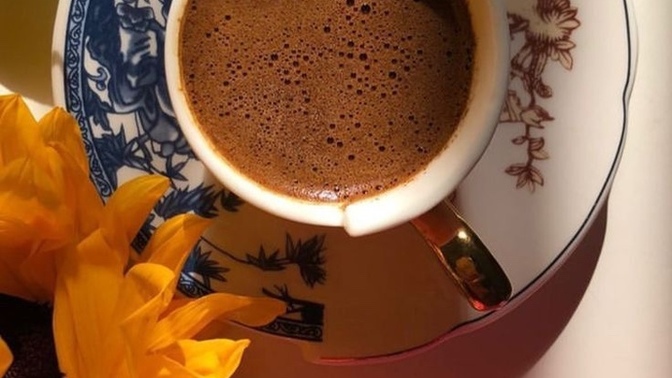 “Çayın kalabalıkla arası iyidir, muhabbeti kuvvetlidir. Oysa kahve, ya yalnızlık ister ya da sevgili..” sözüne katılır mısınız?
