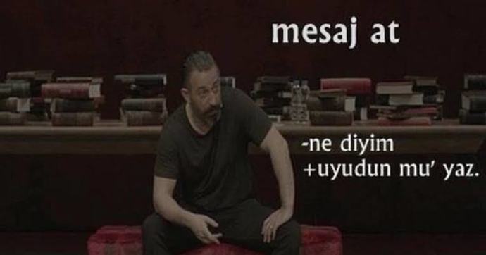 Kızlar bi erkeği mesajda bağlama?