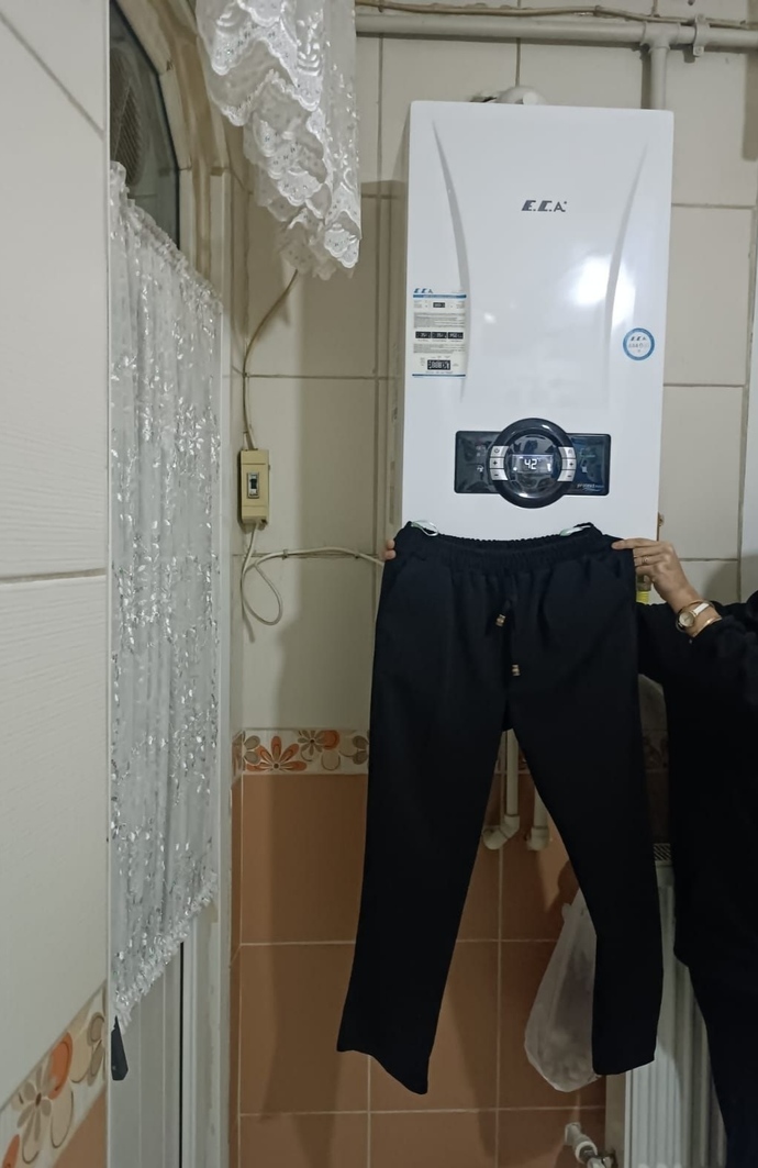 Sizce bu pantolon bu kombinin altına uymuş mu?