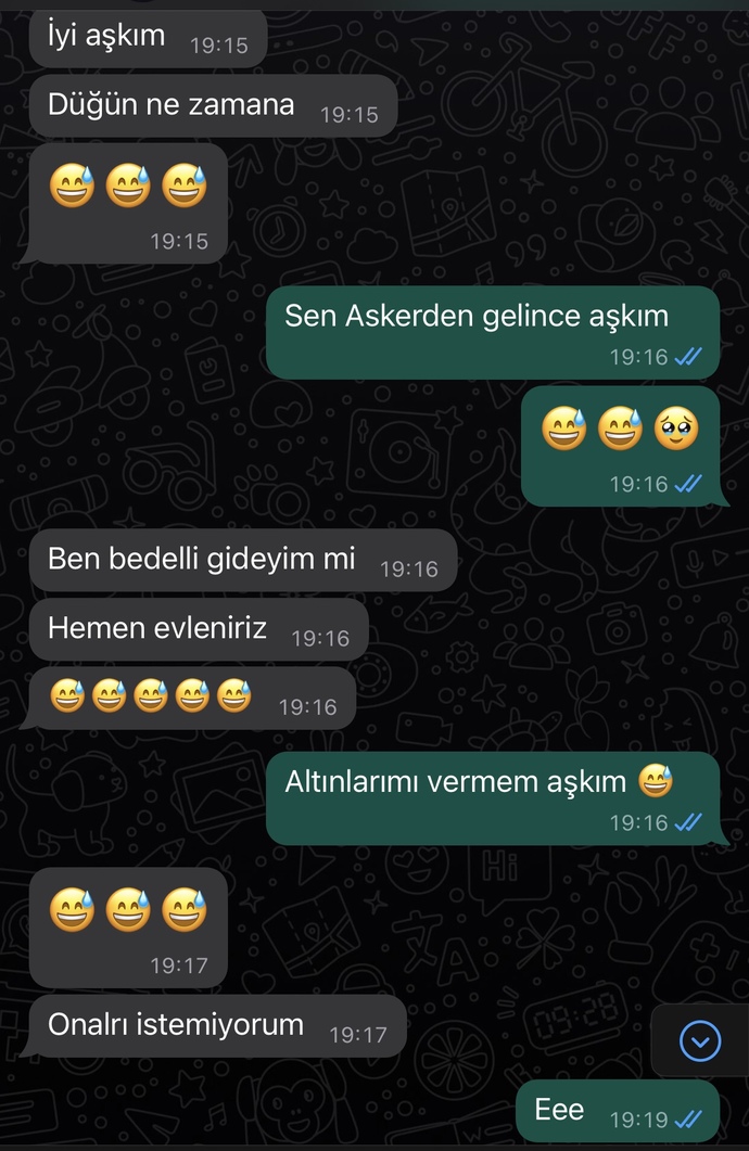 Siz olsanız sözlünüzün bedelli askerlik ücreti için düğünde takılan altınları verir misiniz?
