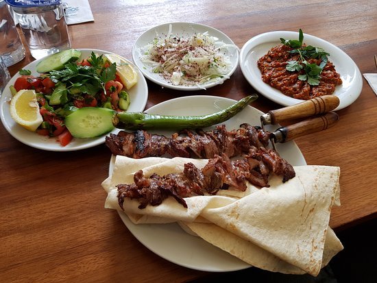 Cağ Kebabı mı Adana kebap mı?