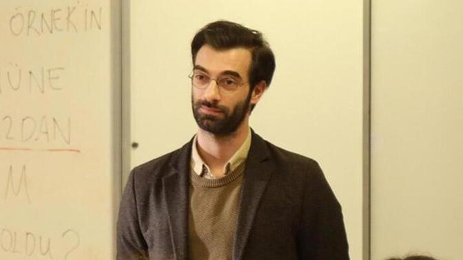 Öğrencilerim müdürün odasına gittiğimde isim mi verdiniz diye hesap soruyor. Nasıl otorite kurabilirim?