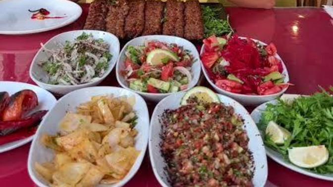 Sadece ev yemeği yemek için evlenmek saçmalık mı?