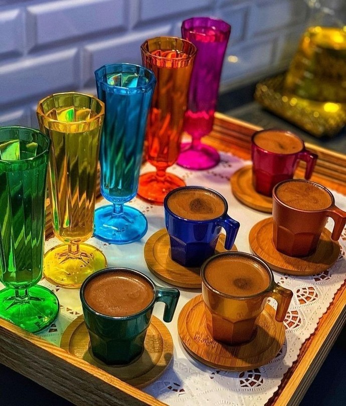 Akşam yemekten sonra keyfinize eşlik eden içecek hangisi?