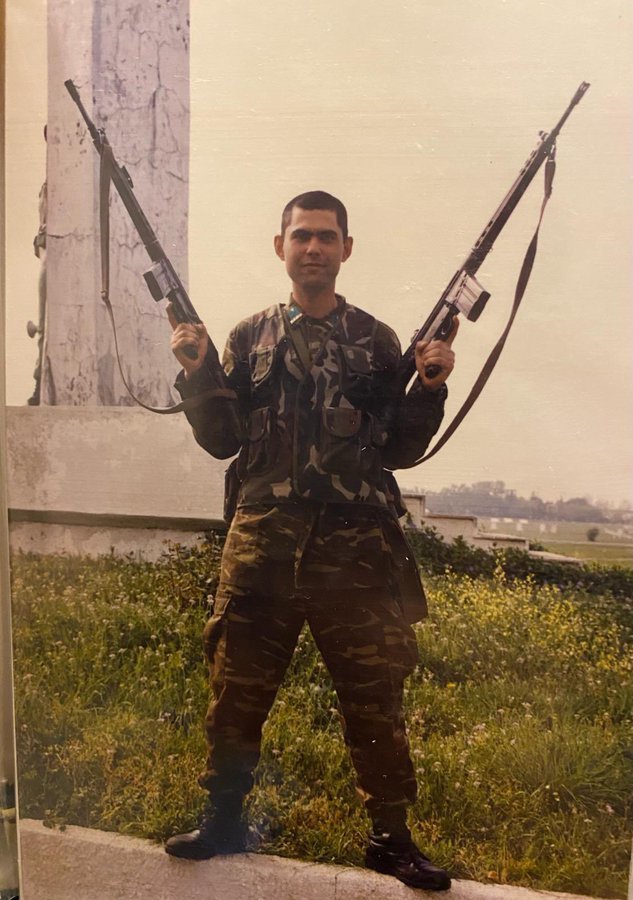 Murat Kurumun askerlik fotoğrafı sosyal medyada viral oldu, sizin askerlik fotoğrafınız var mı?