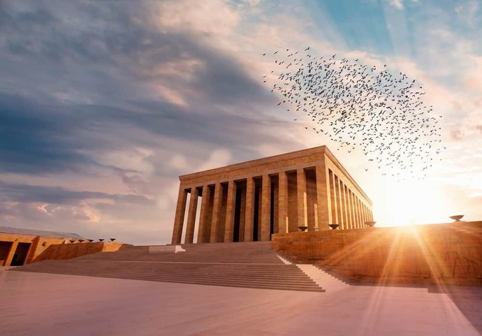 Anıtkabir özel defterine bir cümle yazma hakkınız olsa ne yazarsınız?