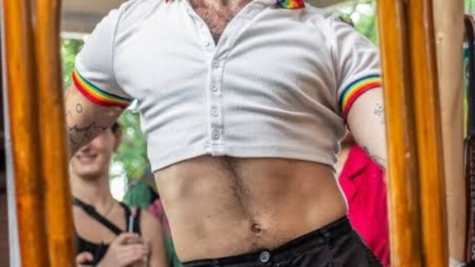 Erkekler neden crop giymiyor 😃 ?