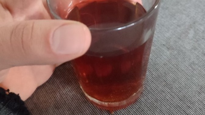 Çayı şekerli mi şekersiz mi seversiniz?