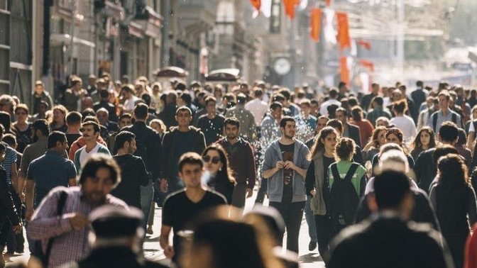 TÜİK'in verilerine göre, kadınlar erkeklerden 5.5 yıl daha uzun yaşıyor. Sizce bunun sebebi ne?