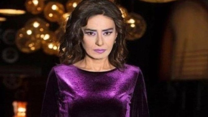 Hangi kadın sanatçı favorin?