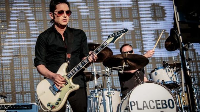 Dünyanın en ünlü müzik gruplarından Placebo, 4 Ağustos’ta İstanbul’da sahne alacak. Bu konser kaçmaz diyenler kimler?