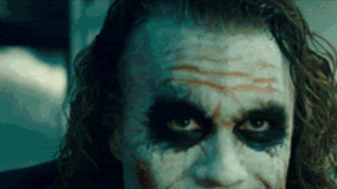 Eğer bütün çevreniz size sandığınız kişi değil bir başkası olduğununuzu söylese, ne yapardınız?
