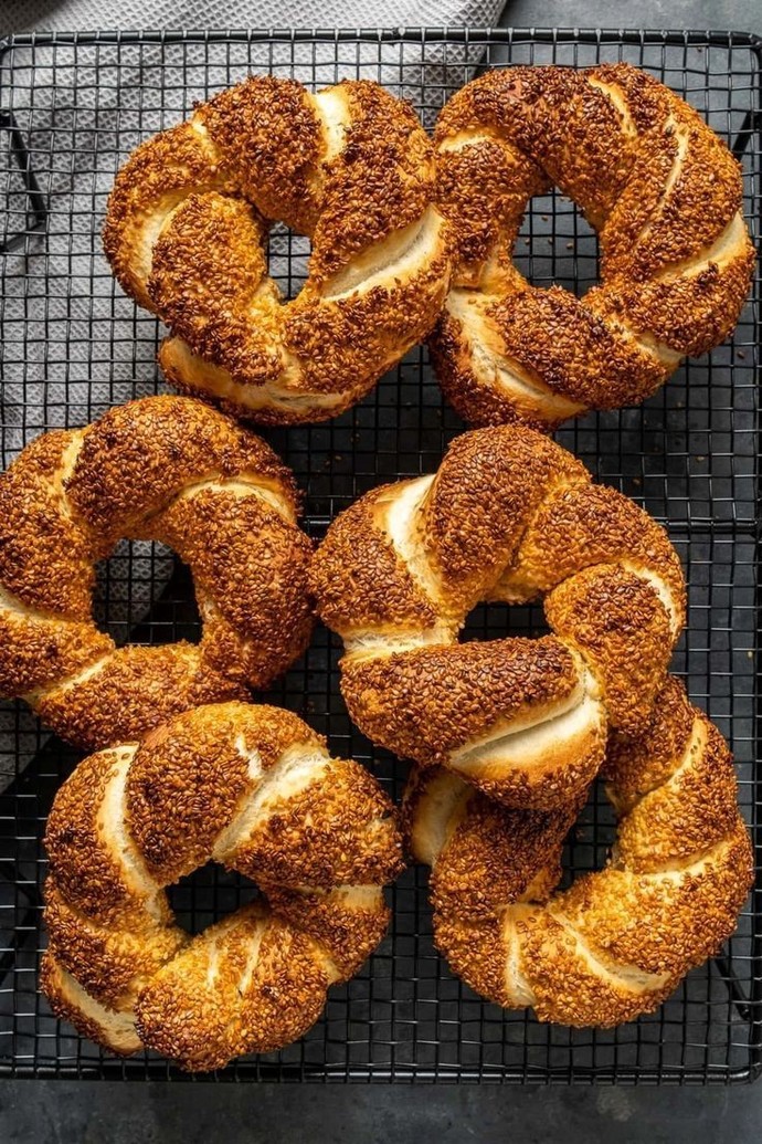 Kahvaltıda simit mi, açma mı?