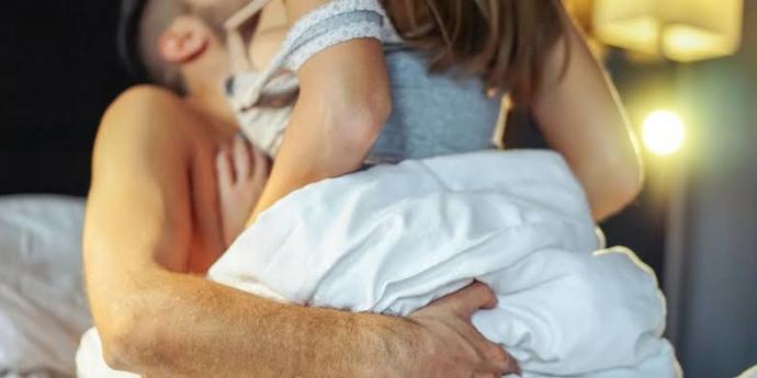 Cinsel ilişkiye girmek için sürekli insan uykudan uyandırılır mı?