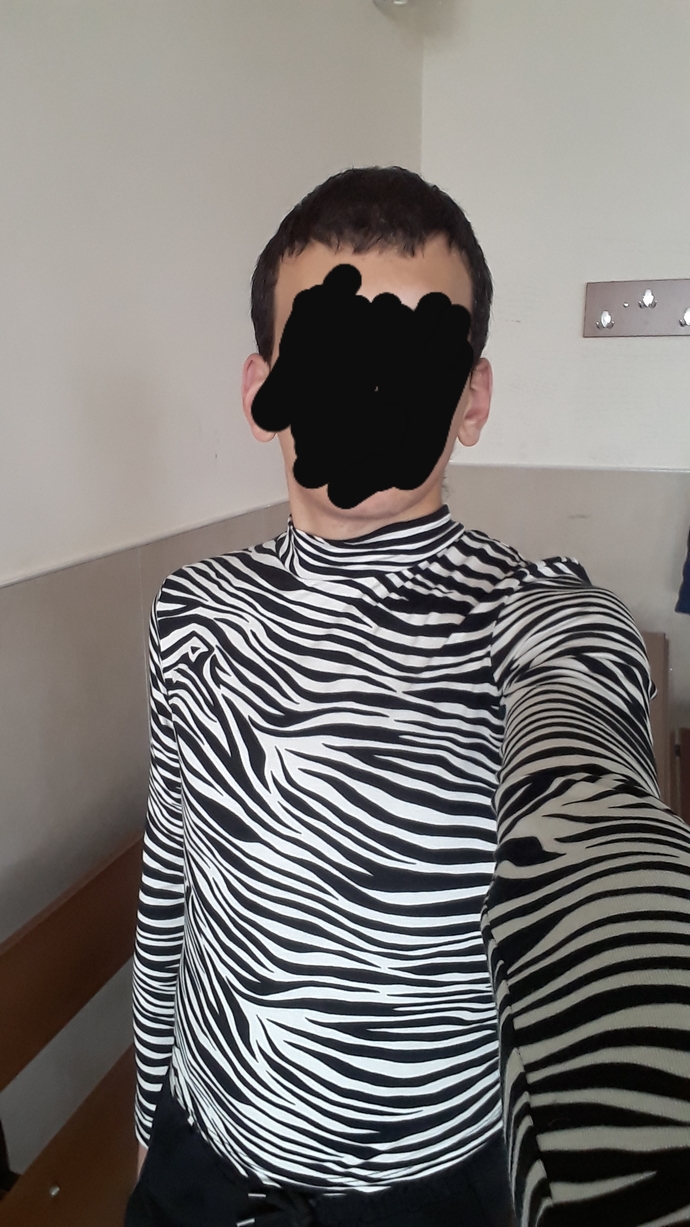 Zebra desenli bluzum nasil asklar?