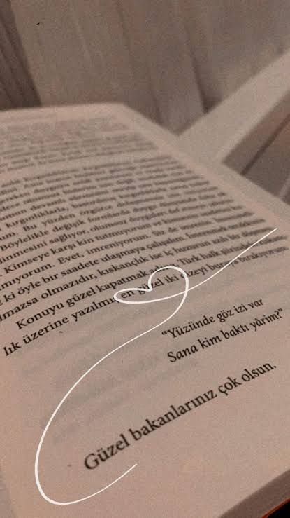 Okumaktan asla bıkmam diyeceğiniz kitap var mı?❓Hadi gelsin yorumlar🙏?