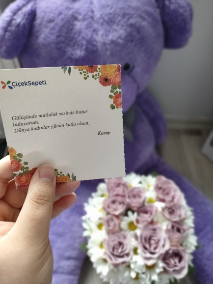 Kadınlar gününde gül mü yoksa papatya mı alınmalı?