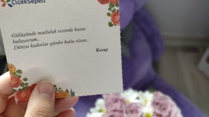 Kadınlar gününde gül mü yoksa papatya mı alınmalı?