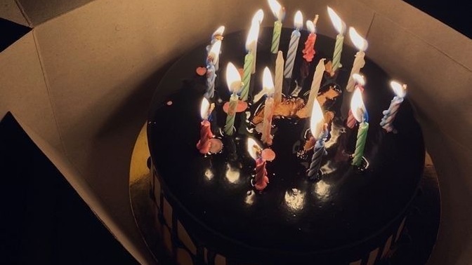 Bugün diyette olduğumu unutup iki dilim pasta yedim, sizce bir şey olur mu🥹?