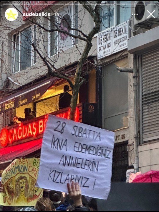 Bu pankartta ne demek istiyor?