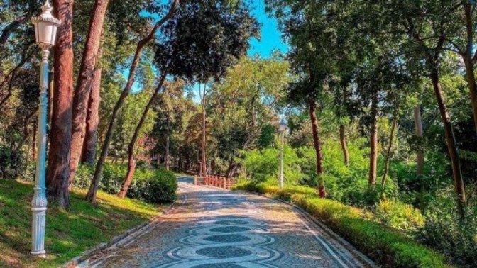 Şu an nerede olman gerektiğini söyleyeyim mi?