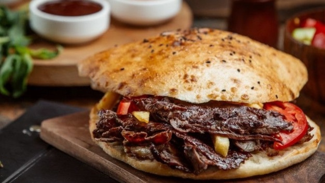 Dünyanın en iyi sandviçi tombik döner seçildi! Siz de sever misiniz?