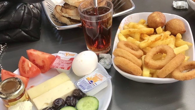 Kahvaltıda içli köfte yenir mi, yer misiniz?