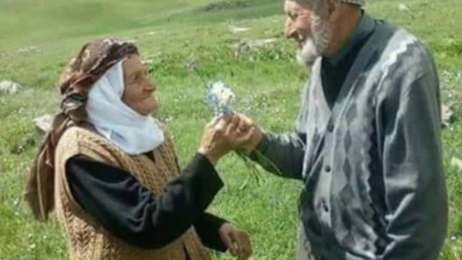 Hayatın boyunca birine bağlı kalmak eziyet mi yoksa meziyet mi?