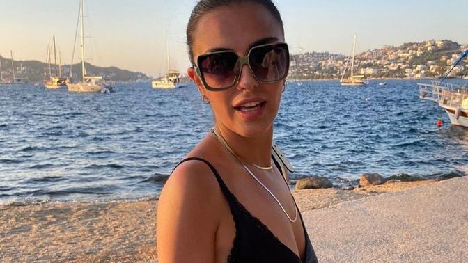 Bu kadın sizce çok seksi ve çekici mi?