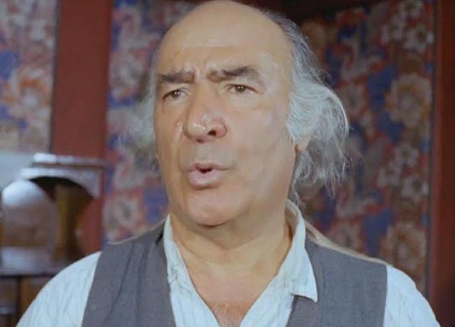 Yeşilçamda en iyi baba rolünü hangi rahmetli oynamıştır?