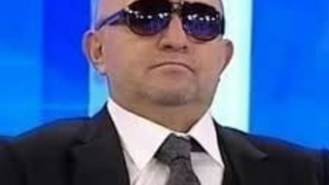 Sinan Engin karizmasina inanır mısınız?
