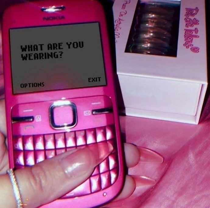 Akıllı telefonların yerini tekrar tuşlu telefonlar alsa hayat nasıl olurdu?