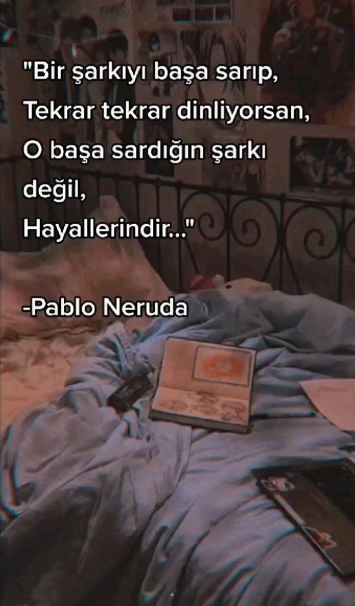 Başa sarıp tekrar tekrar dinlediğin o şarkı nedir?